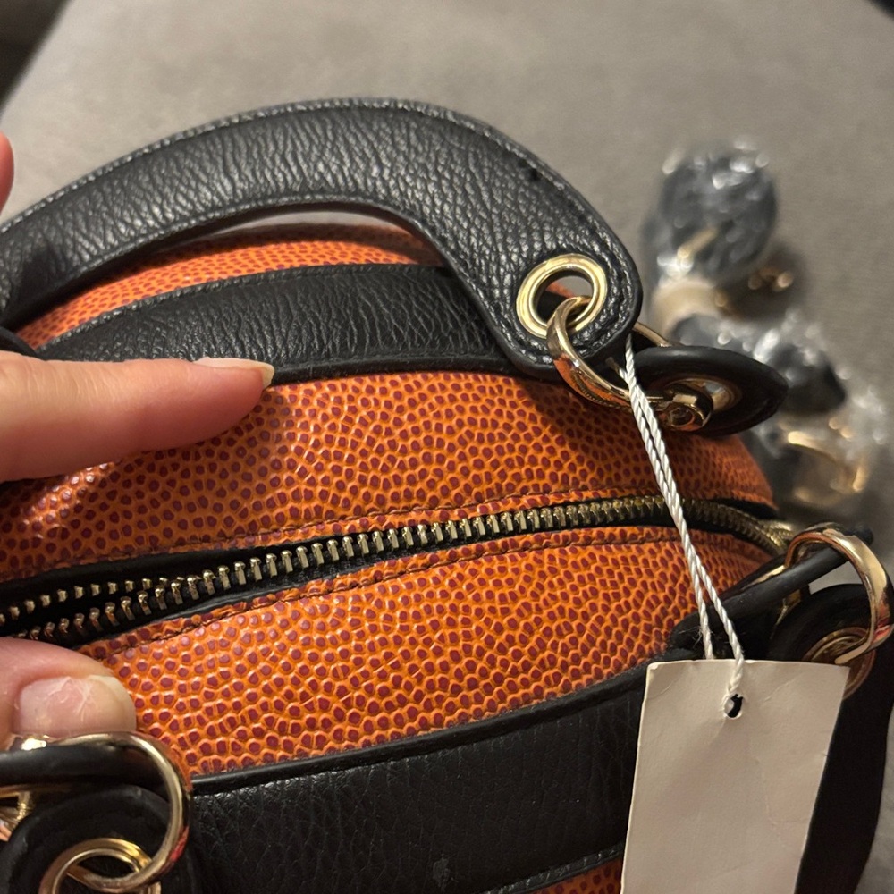 Basketball-Inspired Handbag with Black Details - Picture 4 of 4